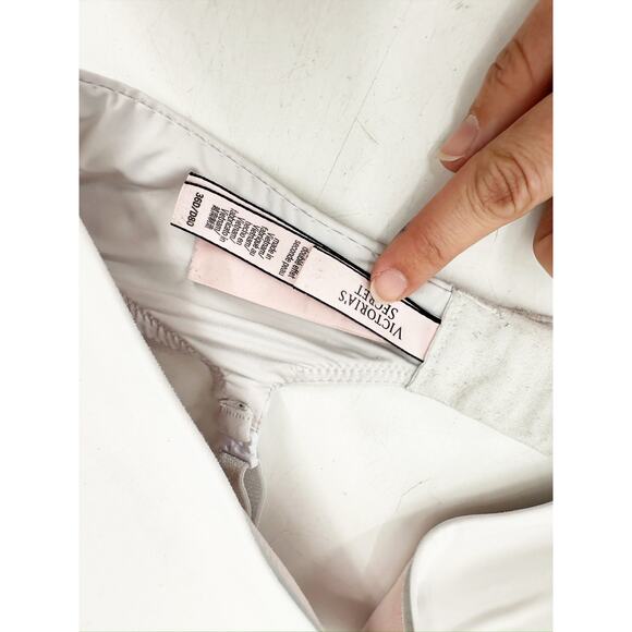 Victoria’s Secret T-Shirt Lightly Lined Wireless White Bra Size 36D - Picture 7 of 7